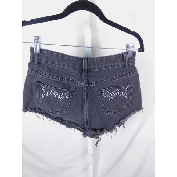 Shein Shorts Womens Medium Black Denim Cutoff Raw Frayed Hem Embroidered Flames - Picture 5 of 12